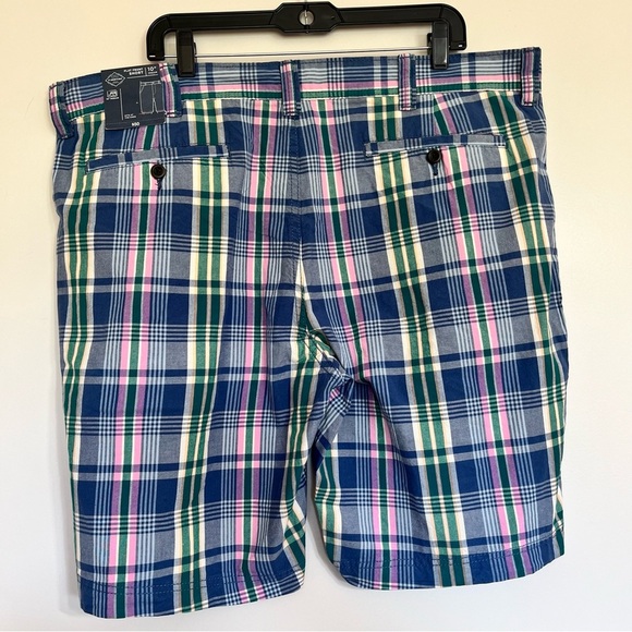 NWT Men’s St. John’s Bay Flat Front Knee Length Plaid Shorts Size 42 Big - Picture 2 of 6